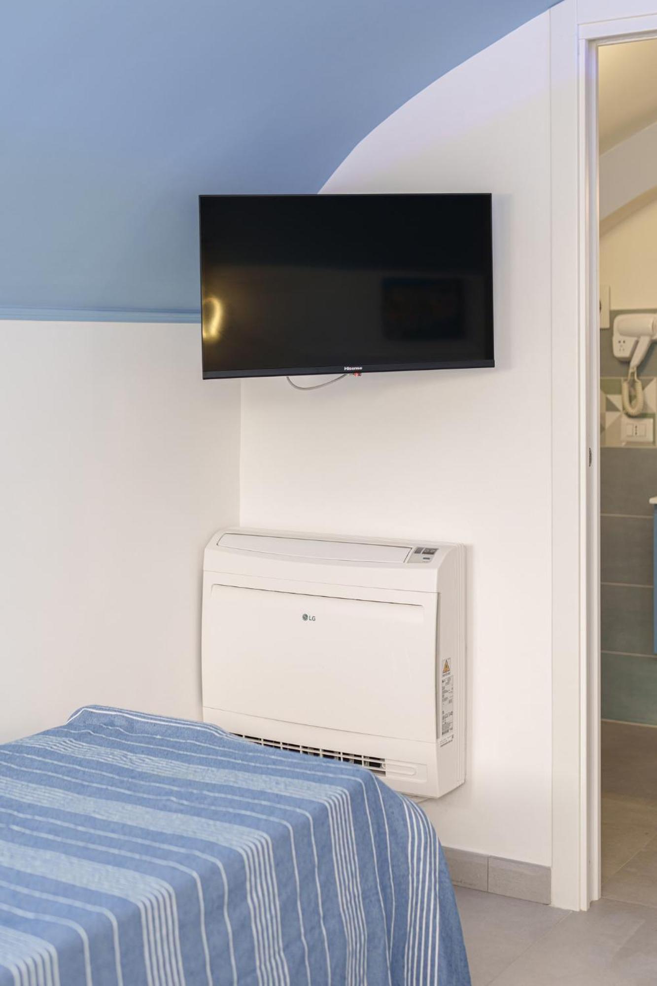 Le Rondinelle Rooms Procida Exterior photo